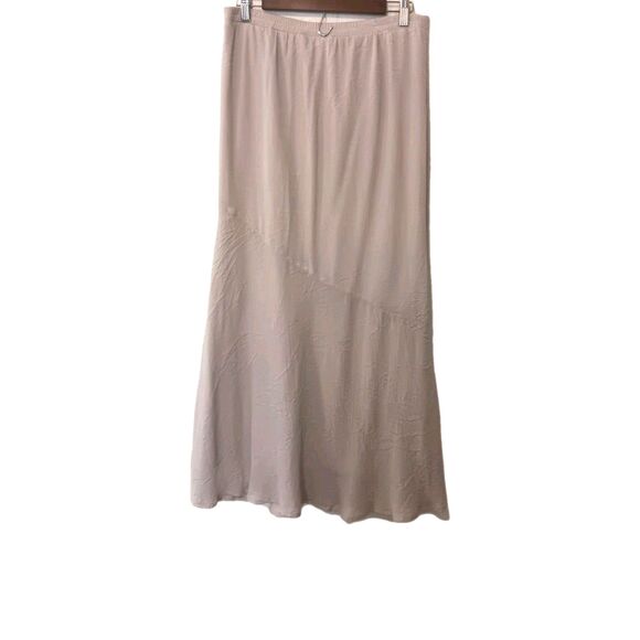 AGB Maxi Skirt M Beige Crinkled Texture Asymmetrical Hem Elastic Waist Lined - Picture 6 of 11